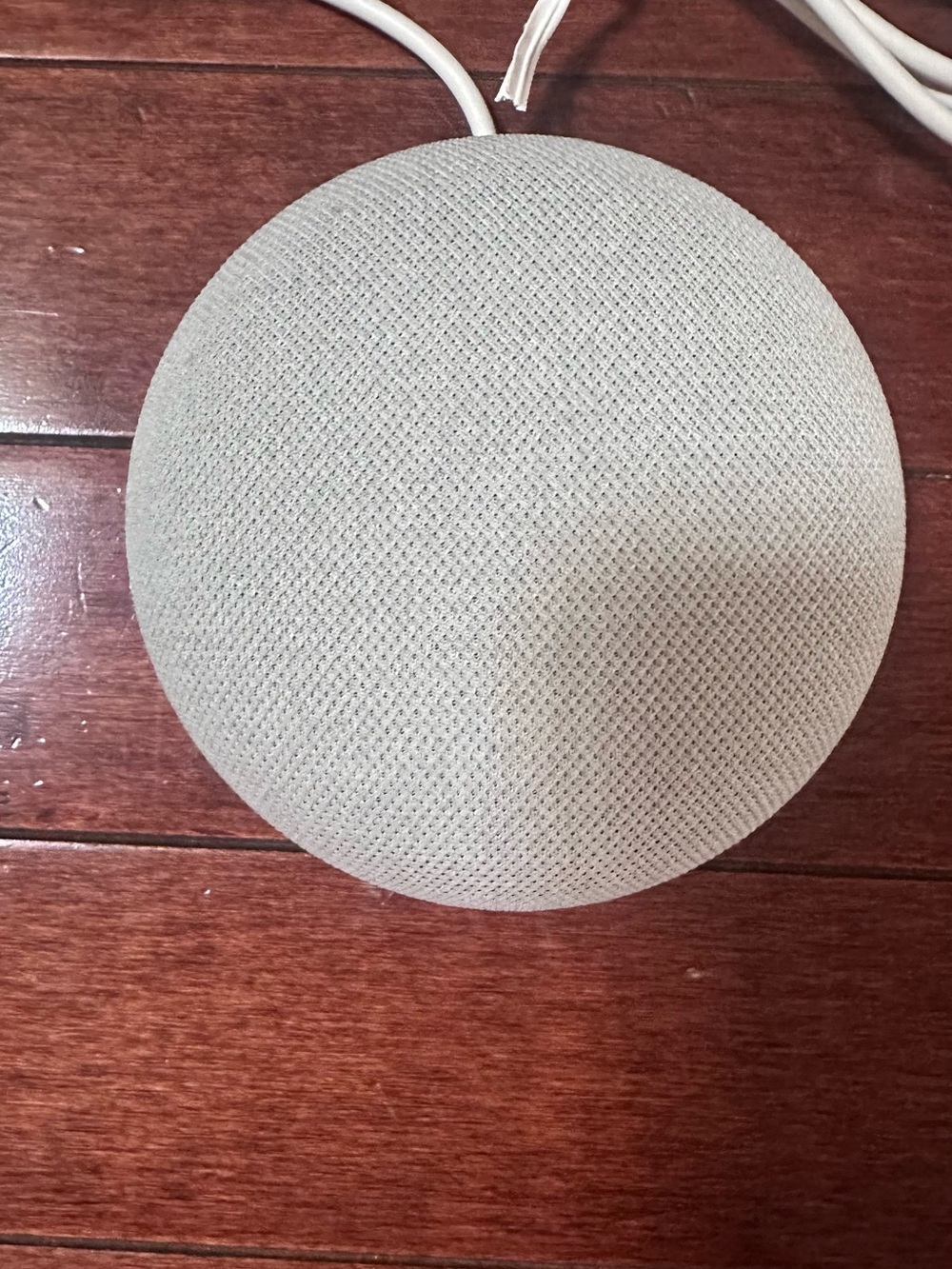 Google Nest Mini 2nd Generation in Chalk Gray - Picture 2 of 8